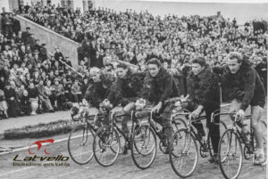 1958. gads, no kreisās: Gunārs Kuga, Indulis Jansons, Vello Heamegs, Dubroļubovs un Ēriks Viķelis, Baltijas daudzdienu velobrauciena uzvarētāji, Rīgas ASK