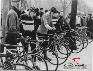 Velokross, Liepāja, Jūrmalas parks, 1960.–1962. gadi, 2. no kreisās Arnis Adamsons un Ojārs Drulle