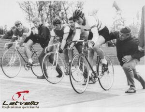 Latvijas PSR čempionāts velotrekā, Ventspils, 1970. gada 1. jūnijs, sprints, Gaļina Aleksandrova, Svetlana Džarcāne (Antipova)