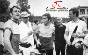 Ringolds Kalnenieks, Vitauts Gaļinauskas un treneris Ernests Pūce, iespējams 1971. gads, pēc PSRS Tautu spartakiādes Kauņā