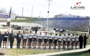"Dinamo" CP izlase Erevānā 1957.gads.PSRS čempionāts. I.Petrovs, I.Brants, H.Japiņš, G.Kostrimitinovs, G.Iļjins, E.Gusevs, V.Mihailovs.